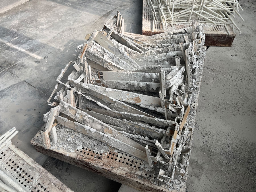 金属件脱漆脱塑